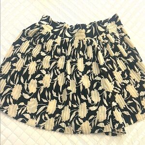 Zara Floral Black and Cream Skirt S